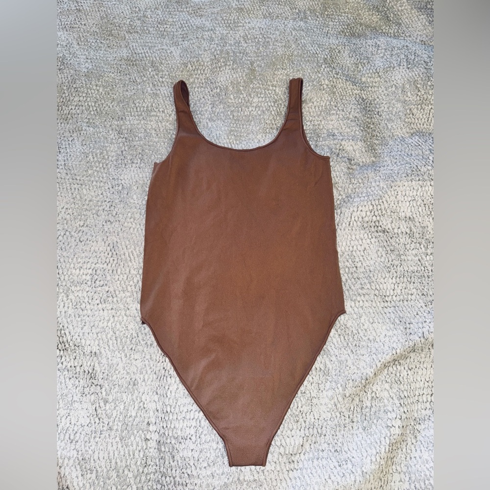 Skims large / extra large brown scoop neck body suit - washed but never worn